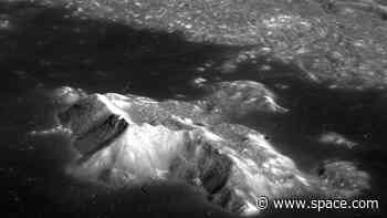 See the moon in epic detail in stunning images taken by South Korea's lunar orbiter (photos)