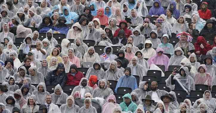 Regen bei der Krönung ist keine Ausnahme