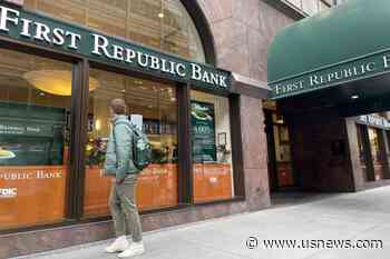 Warren Buffett Says Berkshire Cautious on Banking Sector