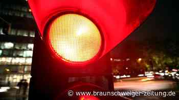 Rote Ampel in Salzgitter übersehen – Unfall mit Transporter