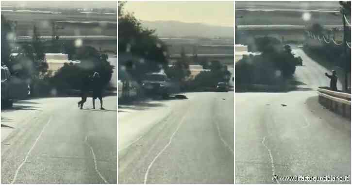 Ex militare scelto dell’esercito israeliano fredda un giovane palestinese sparandogli alla schiena dopo una lite stradale: scontri in Palestina