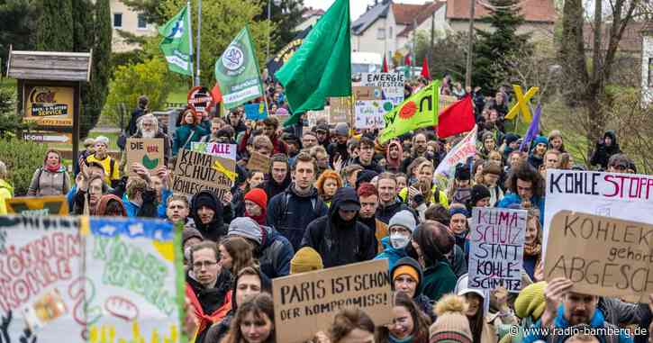 Demo für früheres Kohle-Aus in der Lausitz