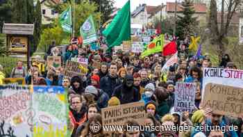 Demo für früheres Kohle-Aus in der Lausitz