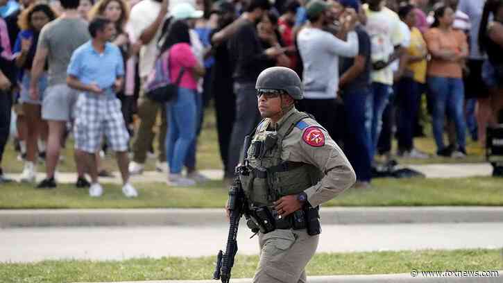 Cop who took down Texas gunman made frantic call for help moments before engaging shooter