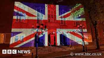 Crowds out for second day of Coronation events in West Midlands