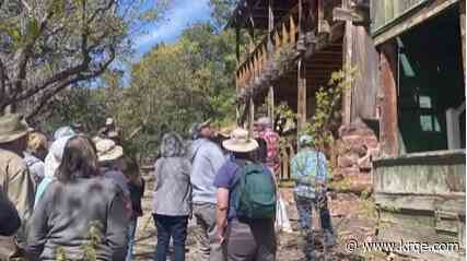 Carlito Springs celebrates re-opening
