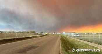 Alberta wildfires: Edson mayor ‘confident’ people will be allowed home Monday