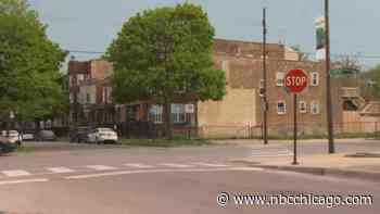 Chicago Police Officer Attacked By Knife-Wielding Burglary Suspect in Woodlawn: Authorities