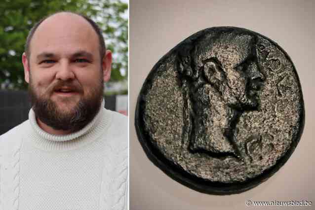 Andy (38) kroont zich tot beste schaker van ‘micronatie’ Nova Roma: “We promoten de Romeinse cultuur en gedachtegoed, uiteraard zónder slavernij” 