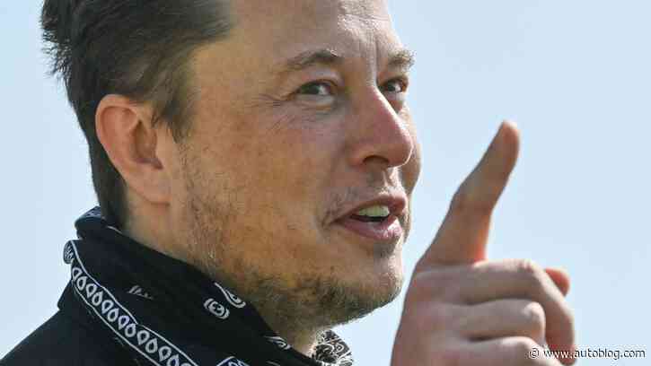 Elon Musk dreams big. Warren Buffett and Charlie Munger say, 'We don't want that much failure'