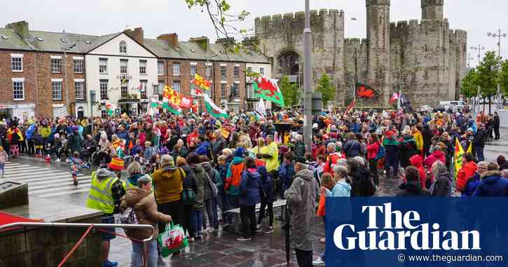 Second homes ‘destroying’ Welsh-speaking areas, say campaigners