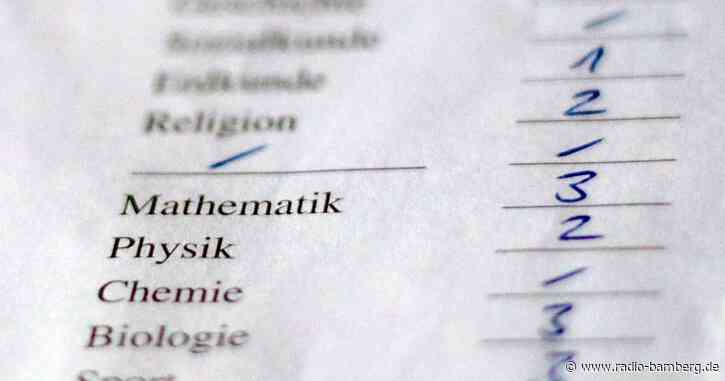 Junge Fachkräfte aus der Region erhalten Abschlusszeugnisse