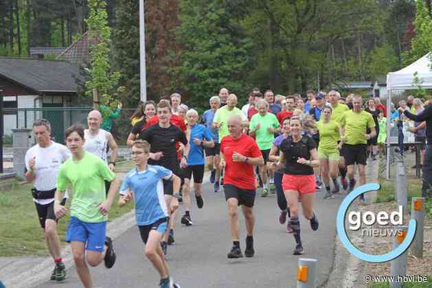 150 joggers verkennen nieuwe lussen van Hamse bosloop