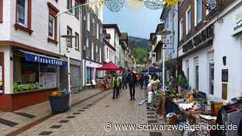 Einkaufen in Bad Wildbad: Gute Resonanz trotz schlechten Wetters