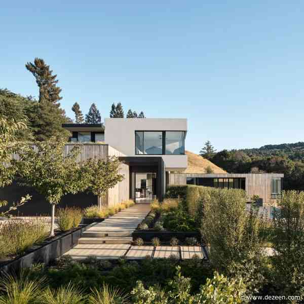 Rau Haus by Feldman Architecture sits on a Silicon Valley hillside