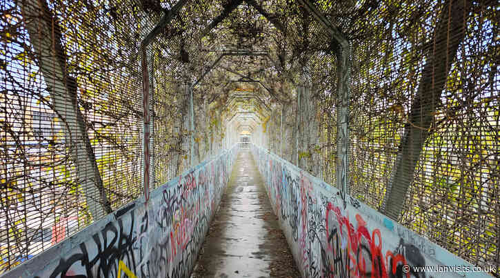 London’s Alleys: Granny Dripping Steps, NW6