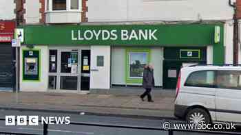 Miliband 'deeply concerned' about Lloyds Woodlands bank closure