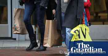 UK shoppers cut spending amid pressure on Bank of England over inflation