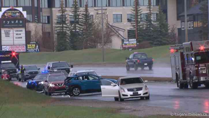 Crash closes Macleod Trail during Monday evening commute