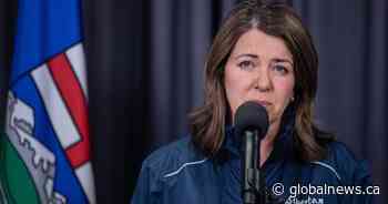 Danielle Smith says media question restrictions won’t apply to Alberta wildfire crisis