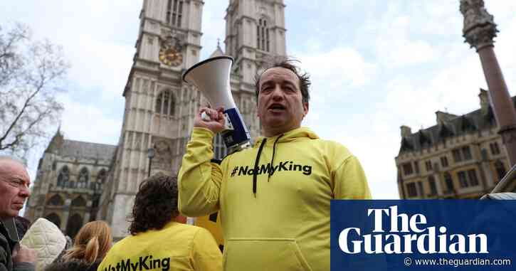 Met police ‘regret’ arrest of anti-monarchy protesters at coronation