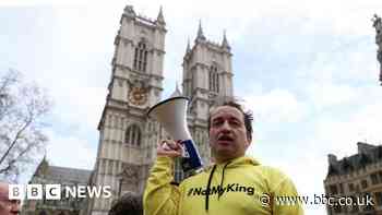 Coronation: Met expresses 'regret' over arresting six anti-monarchy protesters