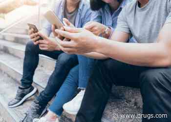 Psychologists' Group Issues First Guidelines on Teens' Use of Social Media