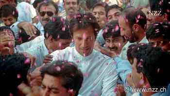 Imran Khan war Sportheld, Sexsymbol und Regierungschef. Jetzt ist er ein Gefangener. Wer ist dieser Mann?