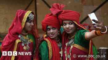 India: What the smartphone market tells us about its economy