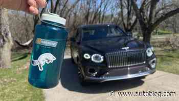 2023 Bentley Bentayga Cupholder Mega Test: Will the Nalgene bottle fit?