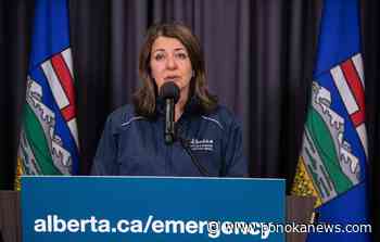 Firefighters question Alberta cuts to aerial attack teams as province battles blazes