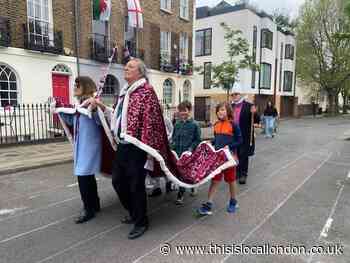 Camden neighbours 'crowned' in alternative coronation