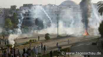 Pakistan: Unruhen nach Verhaftung von Ex-Premier Khan