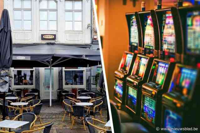 Dief steelt ongemerkt portefeuille uit jas en geeft op 1 minuut tijd 1.500 euro uit in casino: “Hoe kon hij zo veel geld afhalen?”