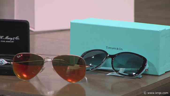 Macy’s personal stylist provides gift ideas for Mother's Day and graduation