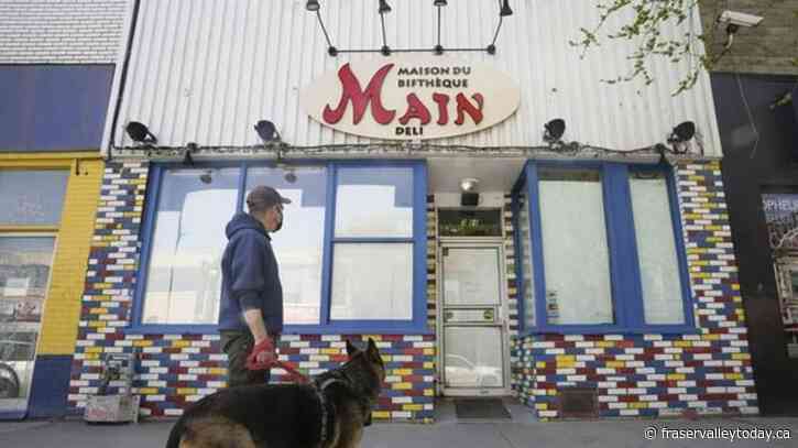 Closure of Montreal’s legendary Main Deli mourned by regulars, prime minister