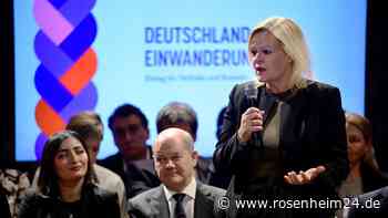 Vor dem Gipfel: Geflüchteten-Vertreter stellen Forderung an Scholz - Union ruft nach Kontrollen