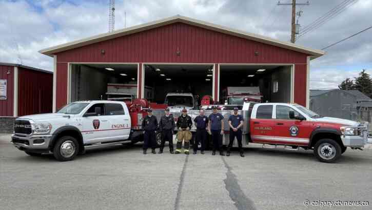 Southern Alberta fire crews head north to battle wildfires