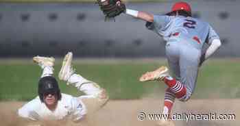 Baseball: Streamwood stuns South Elgin in 7th to tie for UEC lead