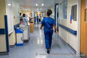 NHS to train thousands of doctors and nurses as apprentices