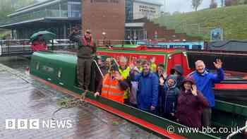 Volunteers clean rivers and canals in Ironbridge and Dudley