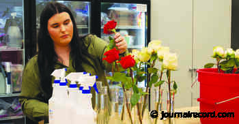 OSU research amps ‘flower power’ for glow-in-dark bouquets