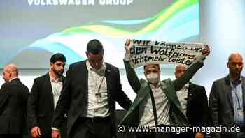 Volkswagen AG: Hauptversammlung in Berlin wird massiv von Klimaaktivisten gestört