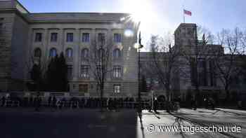 Kritik nach Politikerbesuch in russischer Botschaft