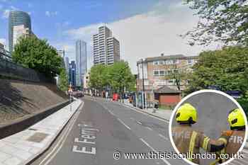 Isle of Dogs car crash: Two people taken to hospital