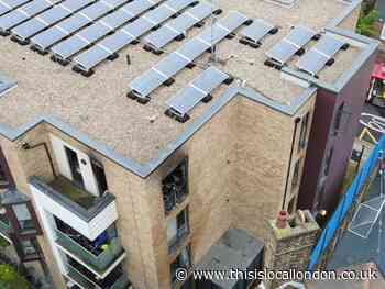 Poplar fire: 25 firefighters tackle Annabel Close flat blaze