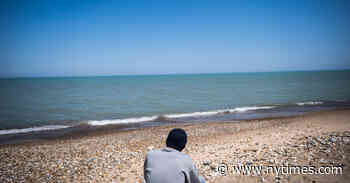 Chicago Already Feels Strains of a Migrant Influx as Title 42 Ends