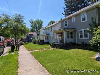 Crews respond to fire at home in southeast Fort Wayne