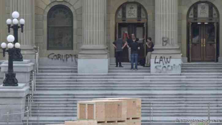Man with guns arrested on the steps of the Alberta legislature: police