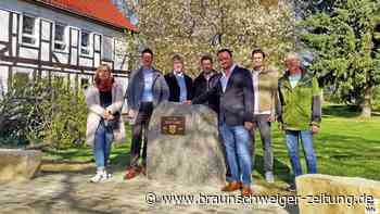 Nun hat auch Denstorf einen neuen Dorfplatz